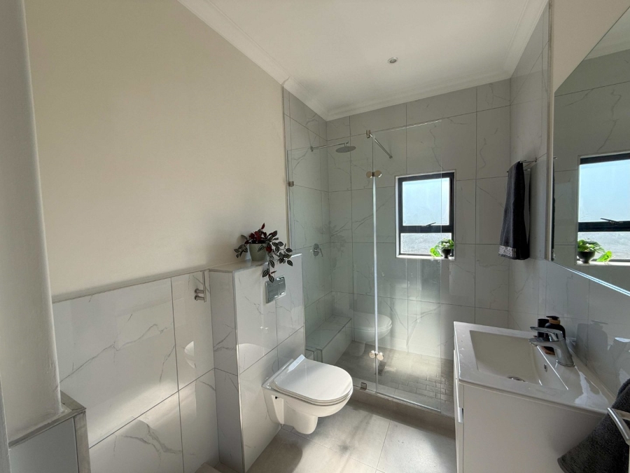 2 Bedroom Property for Sale in Table View Western Cape